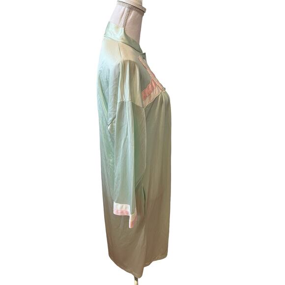 Vintage 70s Vanity Fair Mint Green Silky Satin Dressing Robe - Picture 4 of 6